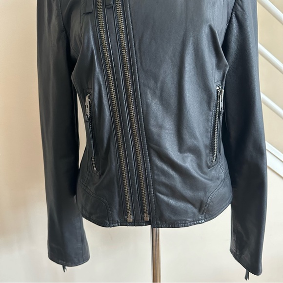 Joie Black Leather Short Round Neck Biker Asymmetric Zip Leather Jacket Sz Large - Picture 6 of 16